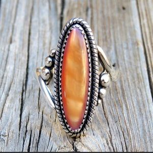 🍁Vintage 925 Sterling Silver Peach Orange Mother of Pearl Navette Ring🍁